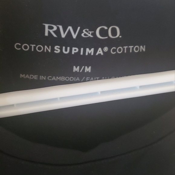 NWOT RW&CO. Supima Cotton Crewneck - Picture 3 of 3